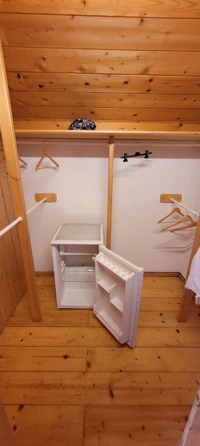 Ferienzimmer / Monteurzimmer Ноймаркт ам Валерзее Екстериор снимка
